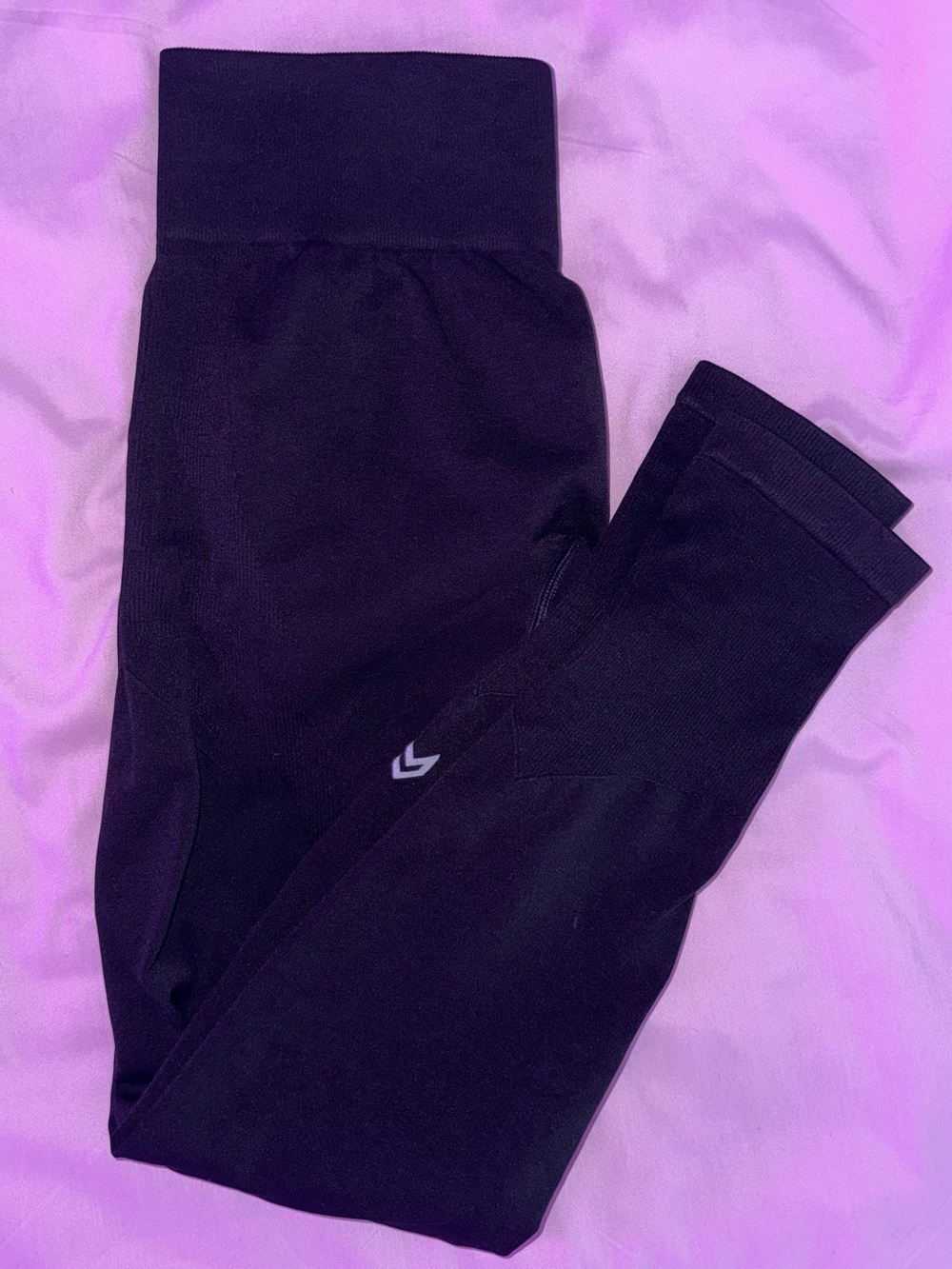 One Active EnhanceLift Seamless Leggings with White Logo